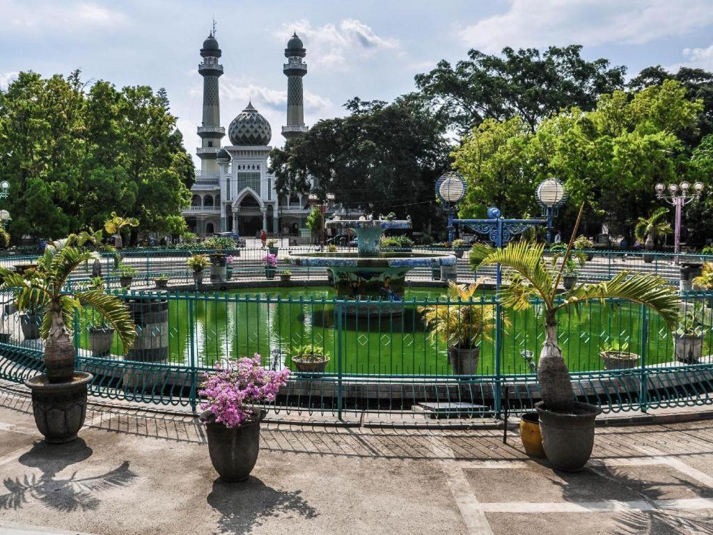 Gajahmada Graha Hotel Malang Zewnętrze zdjęcie