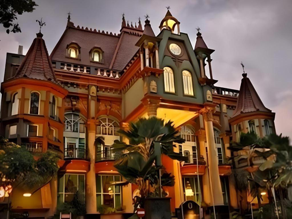 Gajahmada Graha Hotel Malang Zewnętrze zdjęcie