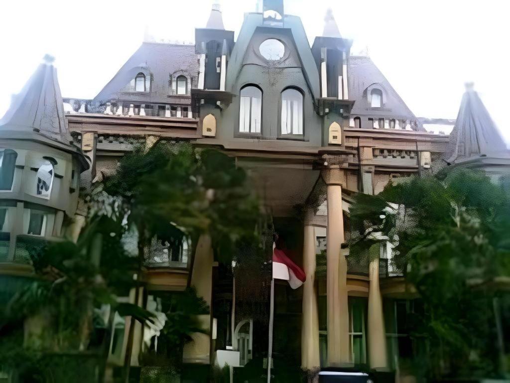 Gajahmada Graha Hotel Malang Zewnętrze zdjęcie
