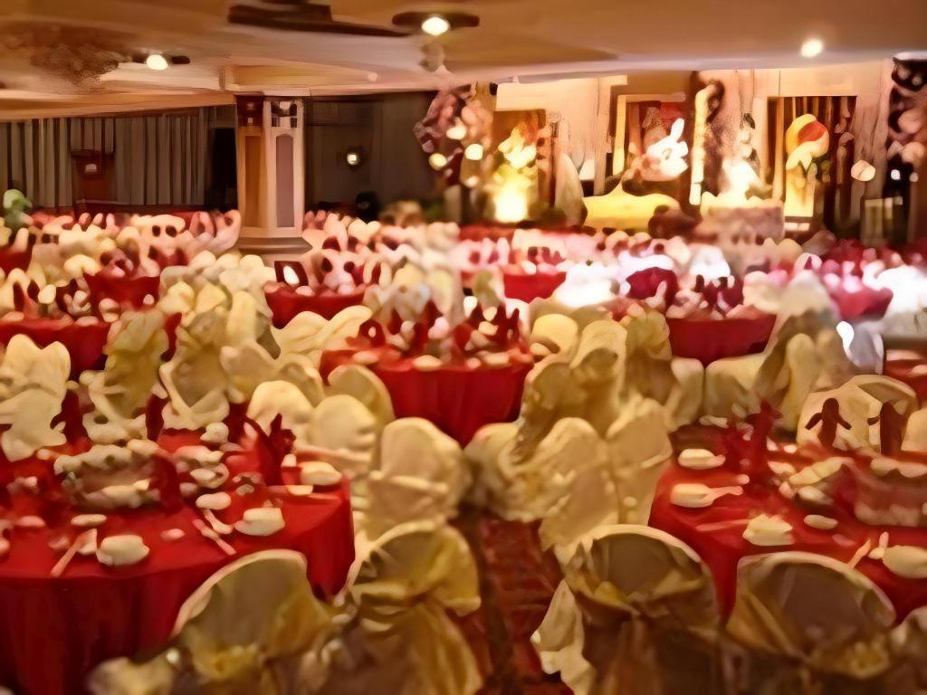 Gajahmada Graha Hotel Malang Zewnętrze zdjęcie