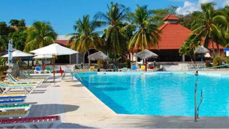 Gajahmada Graha Hotel Malang Zewnętrze zdjęcie