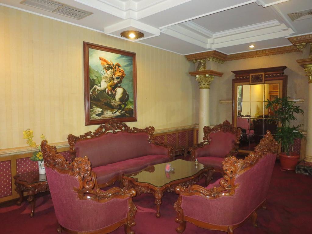 Gajahmada Graha Hotel Malang Zewnętrze zdjęcie