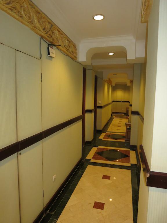 Gajahmada Graha Hotel Malang Zewnętrze zdjęcie